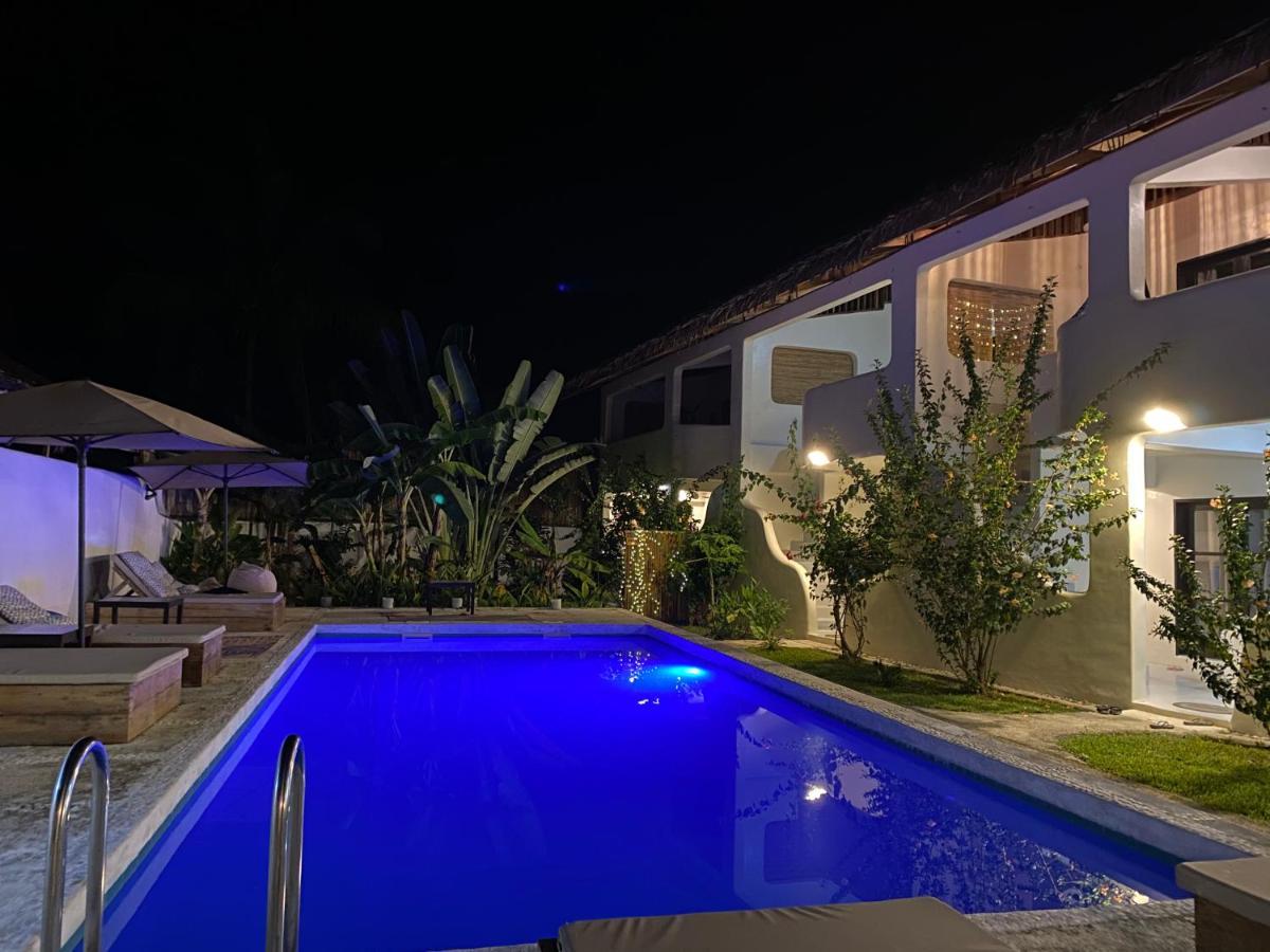 Parrots Boutique Hotel 4*