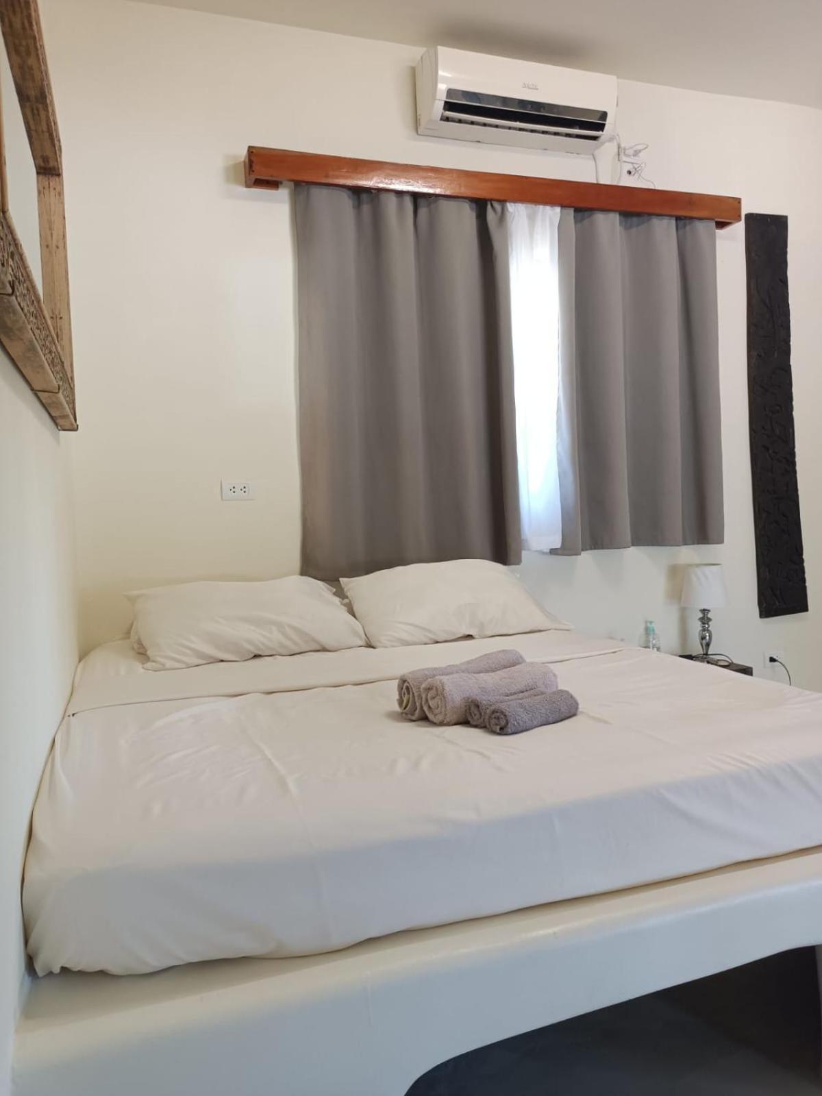 Parrots Boutique Hotel 4*